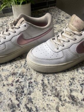 Women’s Nike Airs